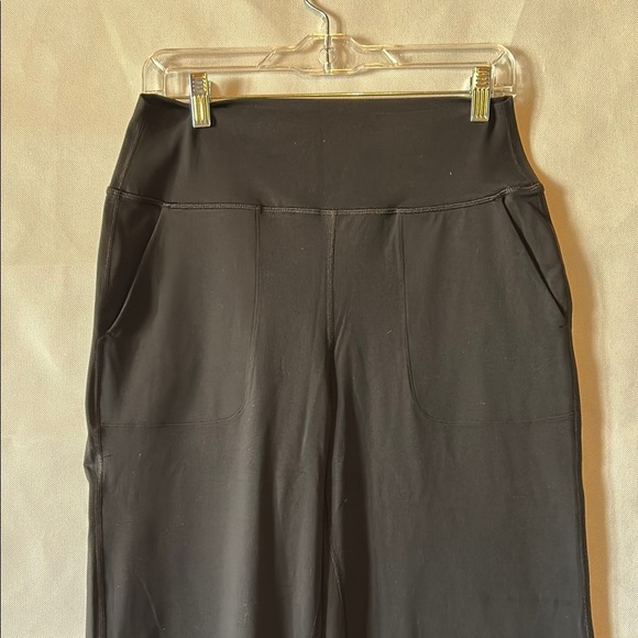 CRZ YOGA Large (12) Black Track Pants with Relaxed Fit NWT  wide leg (M2) - Picture 2 of 4